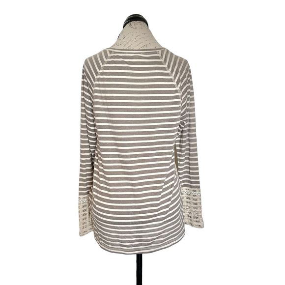 Hem & Thread Womens Blouse Size Large Front Panel Crochet Long Sleeve Striped - Picture 3 of 14
